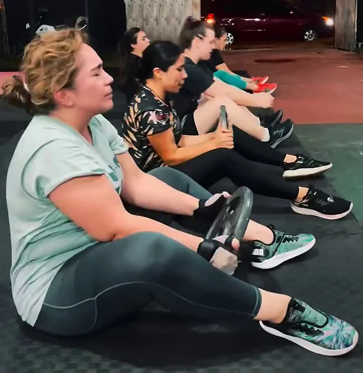 Clase del grupo de mujeres en el Elizeche Training Center